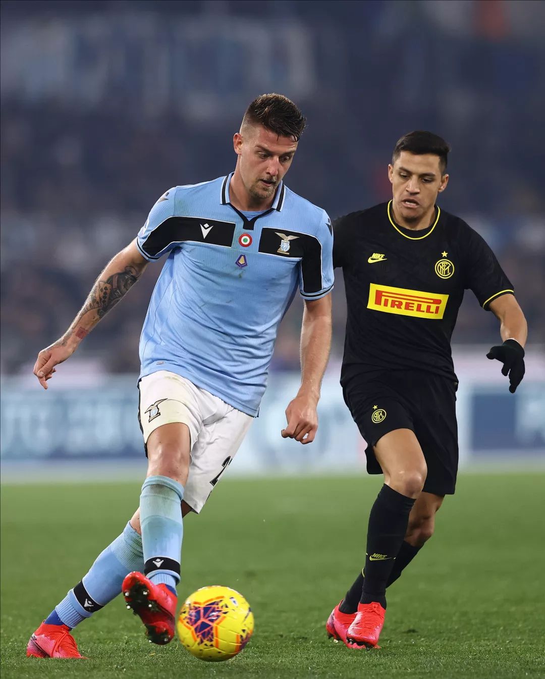 一步一脚印！巴萨官推晒视频：特尔施特根继续康复训练